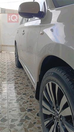 ميتسوبيشي اوتلاندر